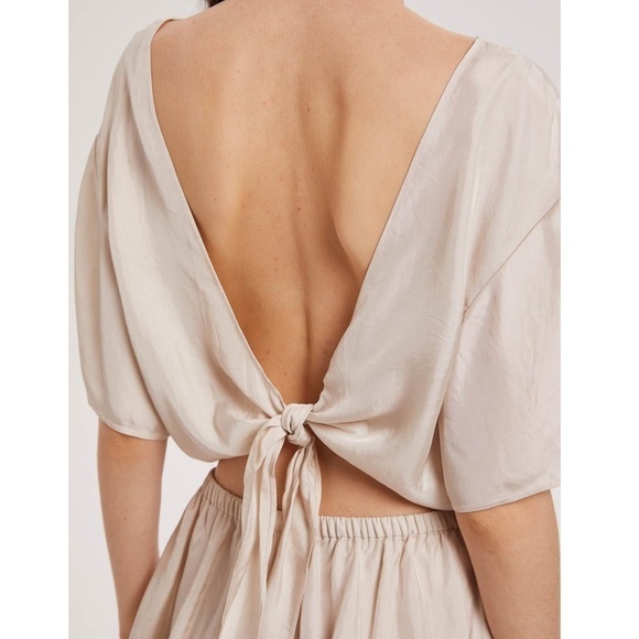 Nap Open Back Crop Top - Picture 2 of 10